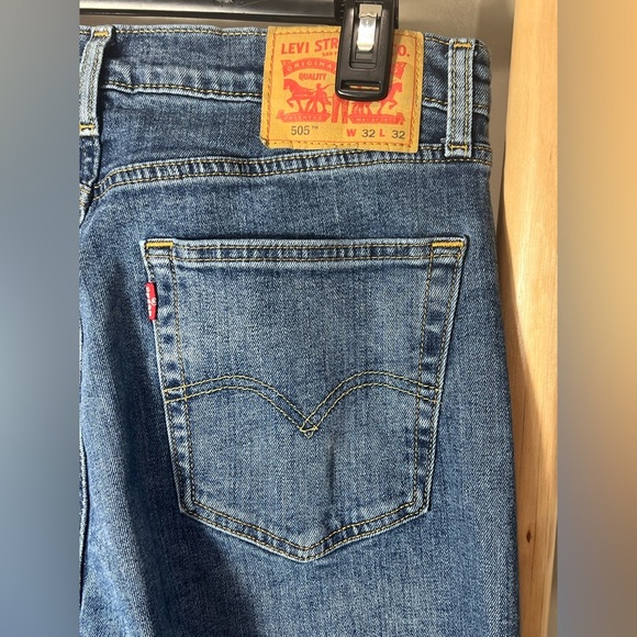 Classic LEVI’S 505 32/32  Blue Denim Jeans Regular Fit Non-Stretch Jeans - Picture 4 of 6